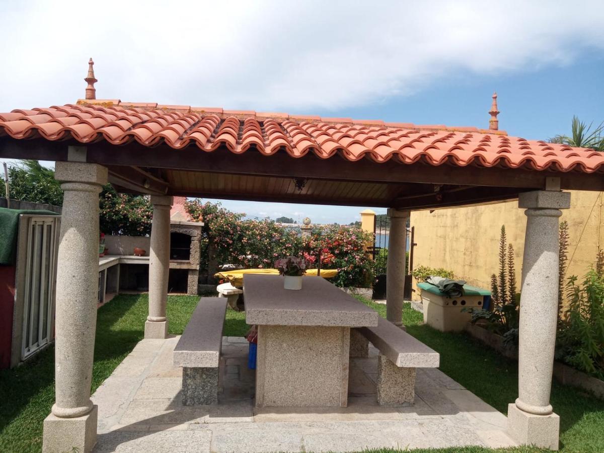 Casa Con Jardin En Primera Linea De Playa 格罗韦 外观 照片