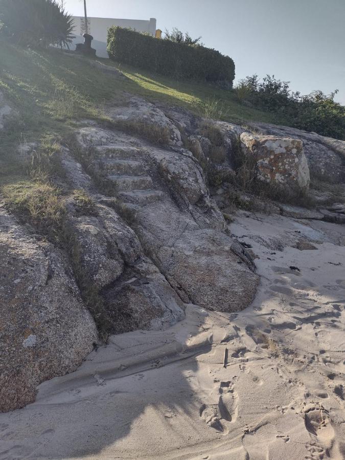 Casa Con Jardin En Primera Linea De Playa 格罗韦 外观 照片